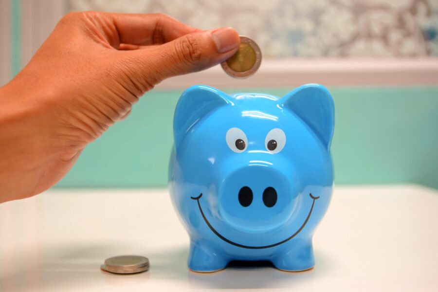 Um guia simples para quem quer sair da poupança e começar a investir sem precisar de grandes quantias.